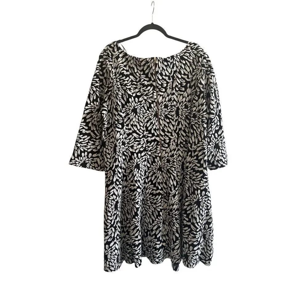 NWT Taylor Woman Fit n Flare Dress Size 24W Scoop Neck 3/4 Sleeve Zipper